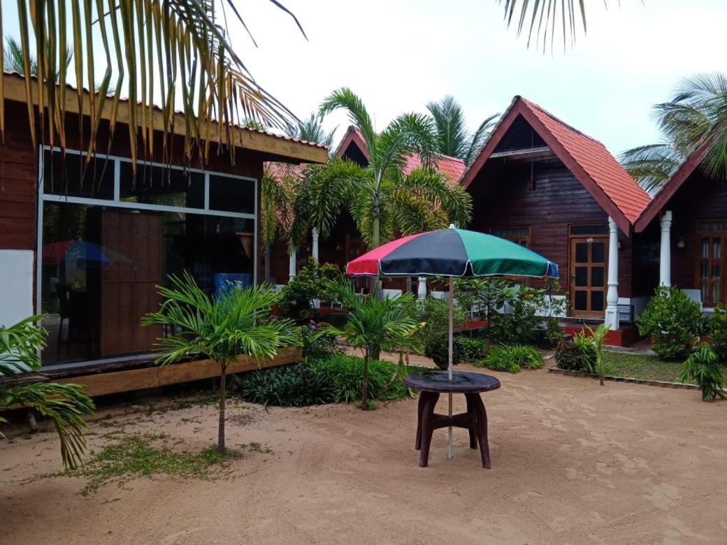 Elegant Green Beach Resort Trincomalee Eksteriør bilde